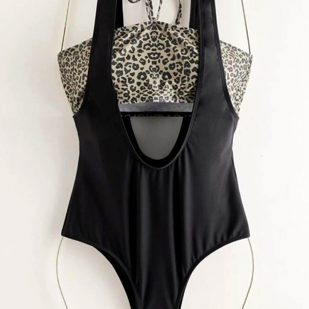 NWT Leopard Suspender Bikini Sz. Sm.